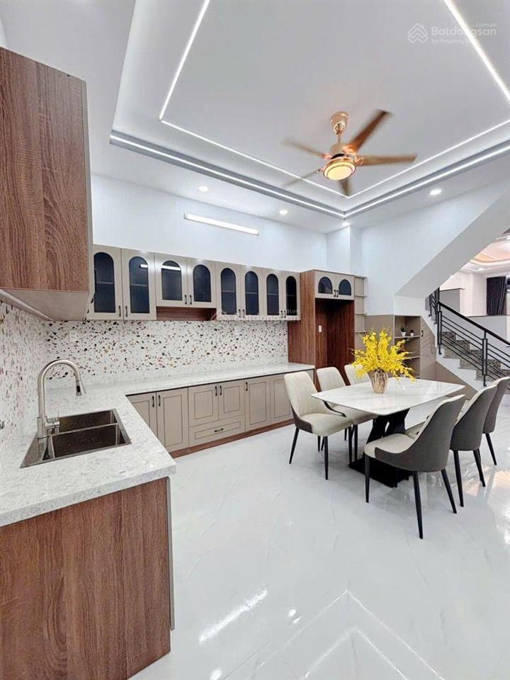 Nhà 3pn  bình phú  4x18m  chính chủ  7,6 tỷ thương lượng