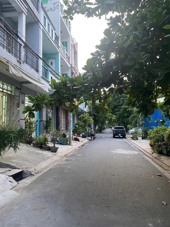 Nhà 3pn  bình phú  4x18m  chính chủ  7,6 tỷ thương lượng