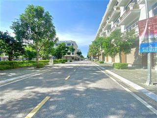 Chính chủ bán nhanh căn nhà 4 tầng kdt xuân hưng, view công viên. đường 17m