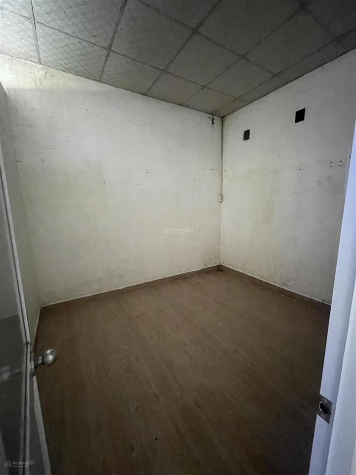 Cho thuê nhà và đất trống tổng diện tích 70m2 gần chợ ga
