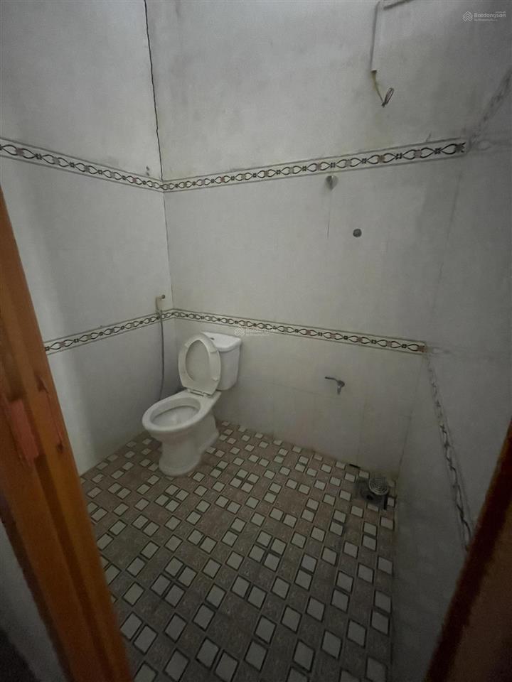 Cho thuê nhà và đất trống tổng diện tích 70m2 gần chợ ga