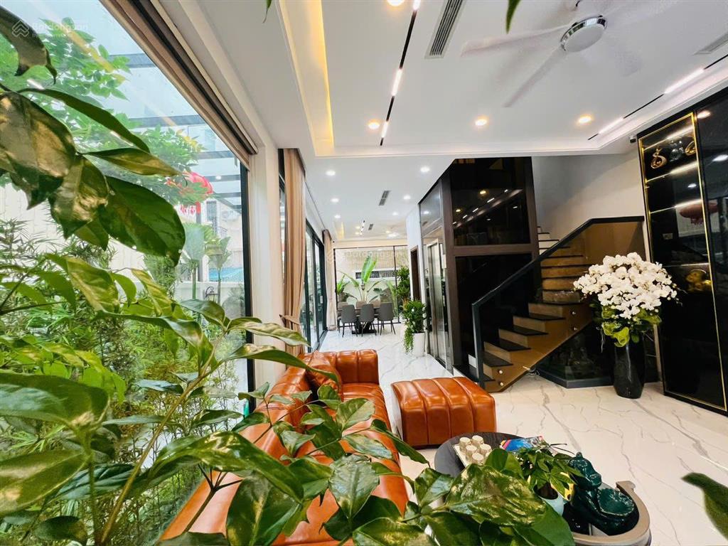 Cắt sốc 16 tỷ cho biệt thự 290m2 xây sổ đỏ lâu dài, view biển hồ. hiếm có 2 căn