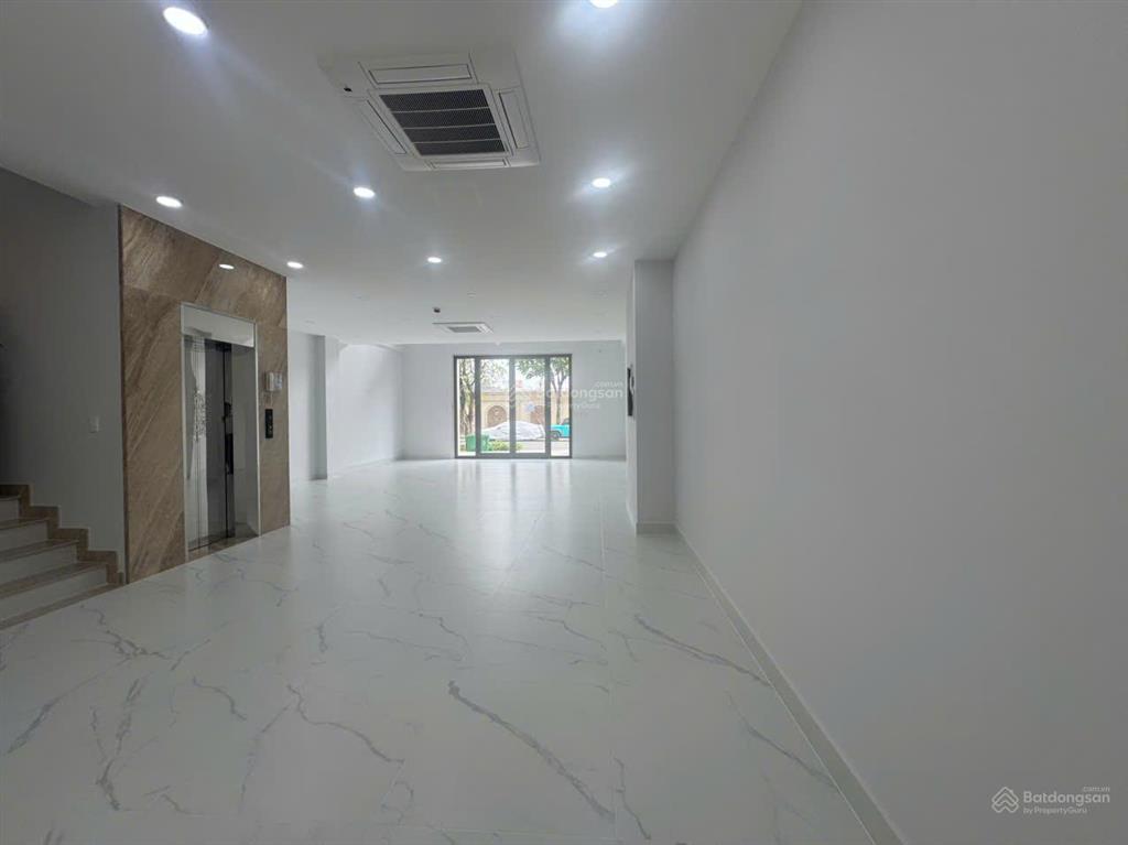 Nguyên căn mới 100%, hệ thống pccc chuẩn văn phòng(hầm + 5 tầng)