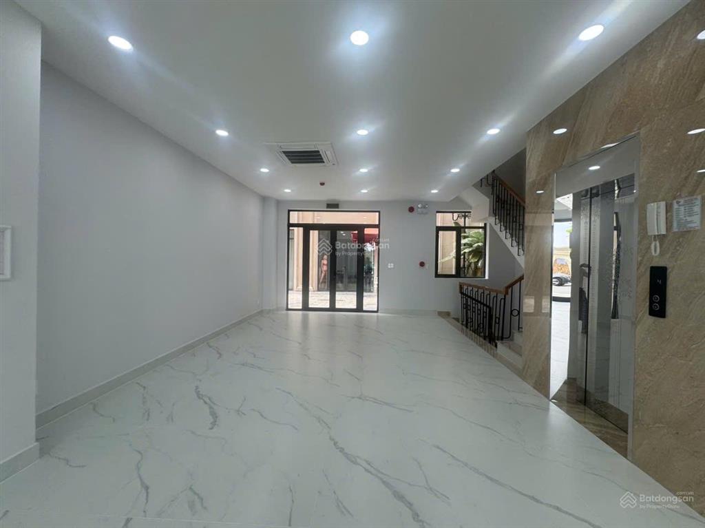 Nguyên căn mới 100%, hệ thống pccc chuẩn văn phòng(hầm + 5 tầng)