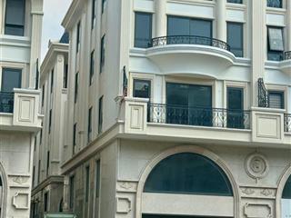 Văn phòng tầng trệt góc 2 mặt tiền full nội thất,làm việc 2030 người giá 25 triệu( bao vat)