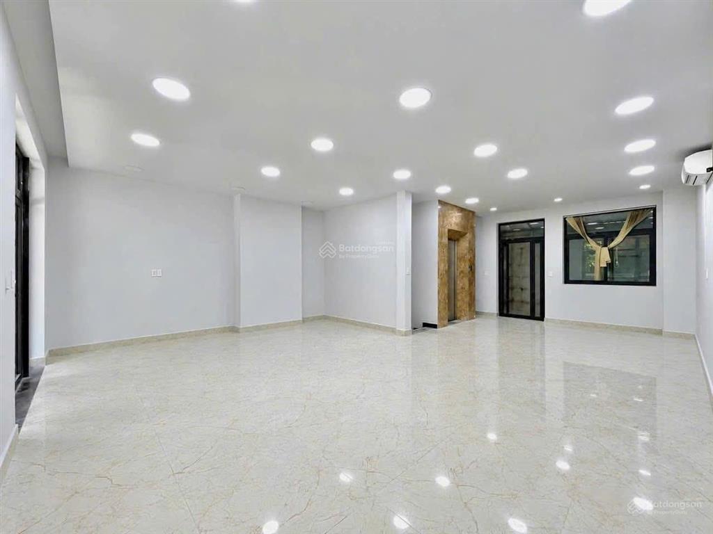 Cho thuê văn phòng (trệt + tầng 1) dt 7 x 17m, xuất vat 10% kdt vạn phúc city