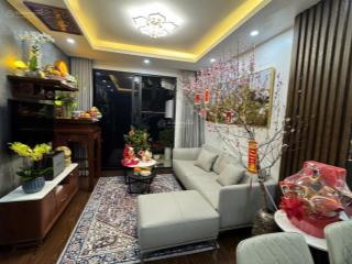 Bán căn hộ chung cư 68m, 2 ngủ chung cư garden hill 99 trần bình, full nội thất, giá 7 tỷ
