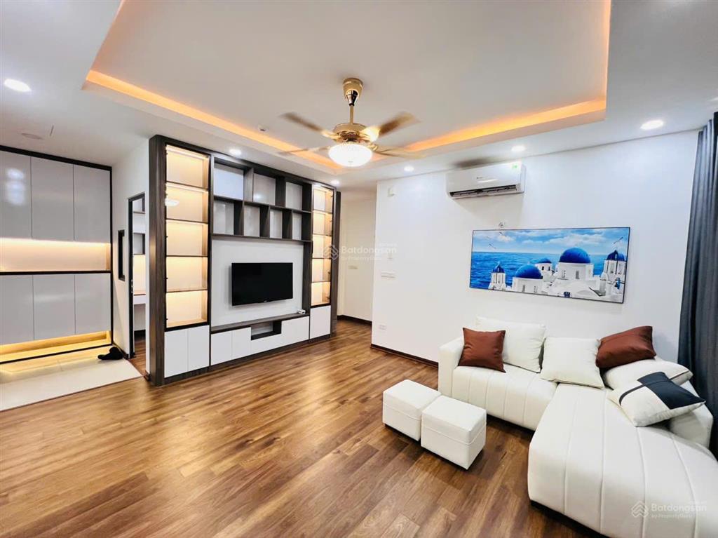 Chính chủ gửi bán căn hộ 118m, 3 ngủ chung cư n08b dịch vong, full nội thất, giá 12 tỷ