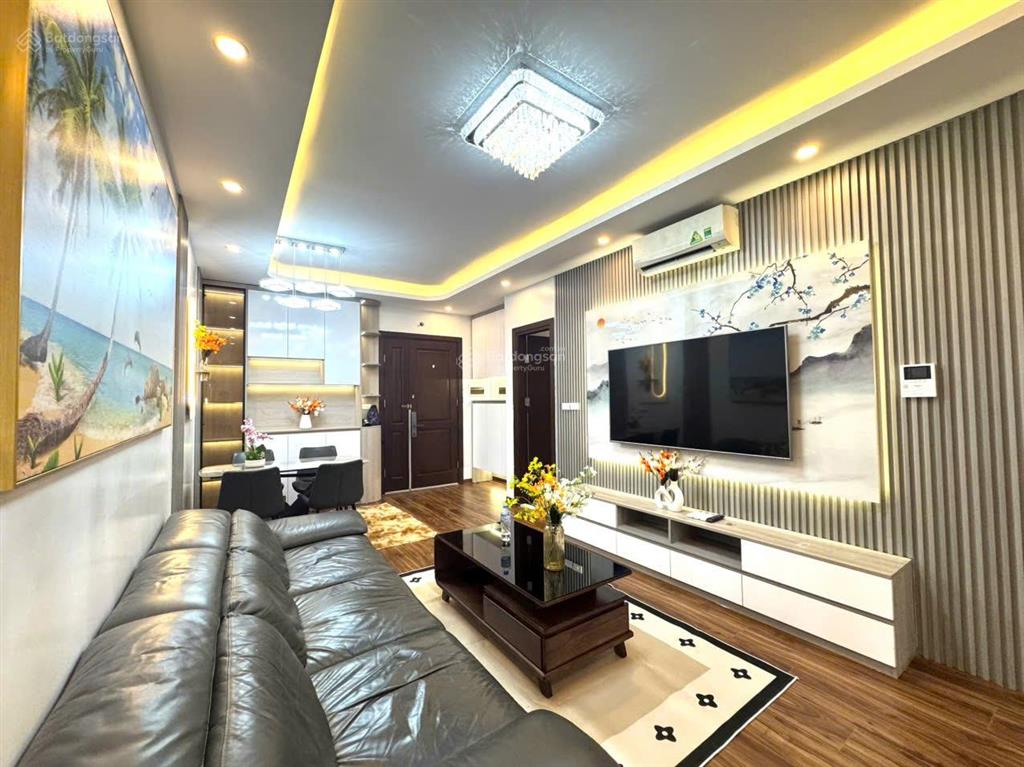 Chính chủ gửi bán căn hộ 80m , 2 ngủ chung cư pandora triều khúc, full nội thất, giá 7.5 tỷ