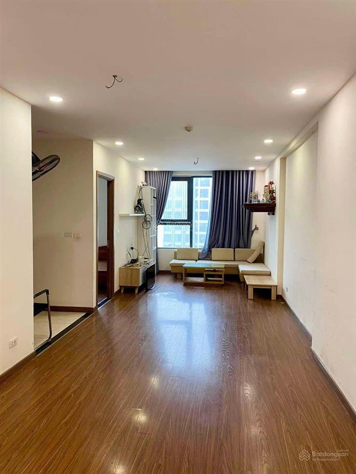 Chính chủ cần bán căn hộ 55m, 2 ngủ chung cư tái định cư hoàng cầu, full nội thất