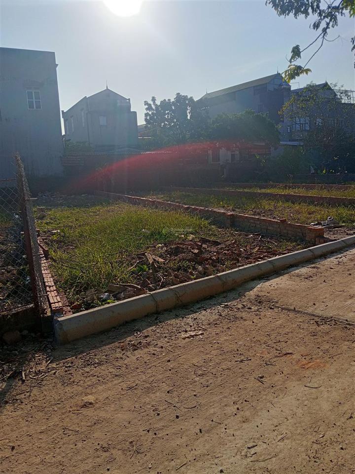 Chính chủ muốn bán lô đất đẹp cạnh nhà văn hóa thôn tuyền đông xuân sóc sơn hà nội...
