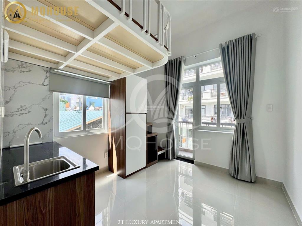 Phòng ban công  full nội thất  có máy giặt riêng  ngay cầu điện biên phủ, tháp đồng hồ đa kao