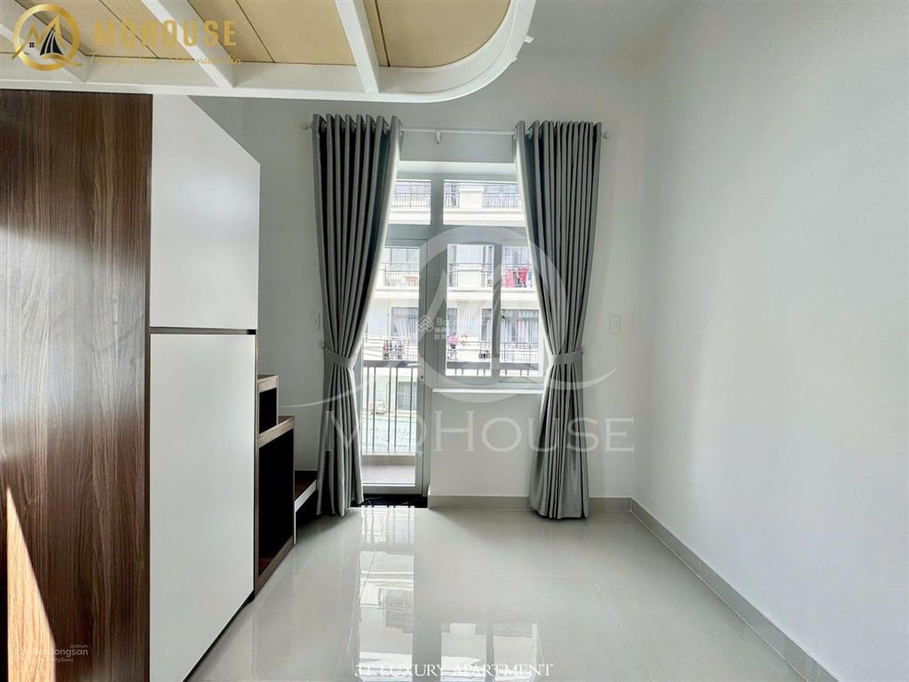Phòng ban công  full nội thất  có máy giặt riêng  ngay cầu điện biên phủ, tháp đồng hồ đa kao