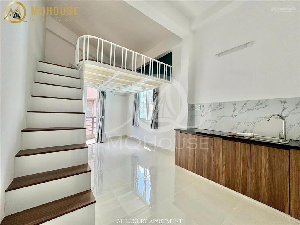 Phòng ban công  full nội thất  có máy giặt riêng  ngay cầu điện biên phủ, tháp đồng hồ đa kao