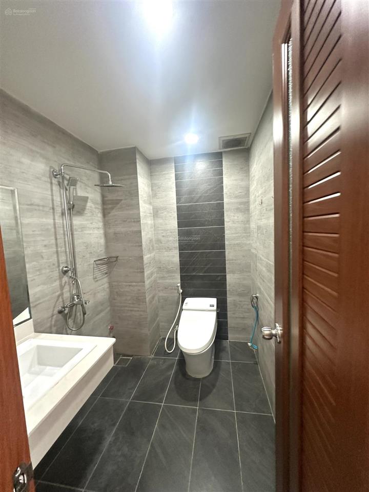 Căn hộ studio ban công, cửa sổ  bếp xa giường  full nội thất  ngay cầu lê văn sỹ