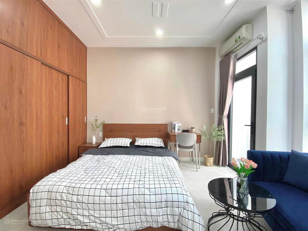 Căn hộ studio ban công, cửa sổ  bếp xa giường  full nội thất  ngay cầu lê văn sỹ