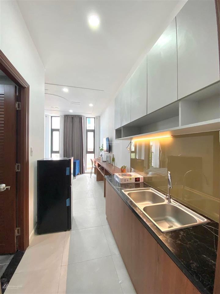 Căn hộ studio ban công, cửa sổ  bếp xa giường  full nội thất  ngay cầu lê văn sỹ