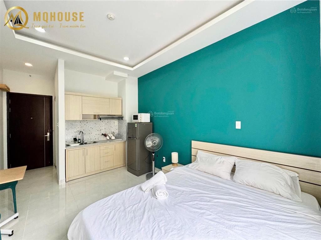 Căn phòng ban công lớn  full nội thất ngay gần cầu công lý, chùa vĩnh nghiêm