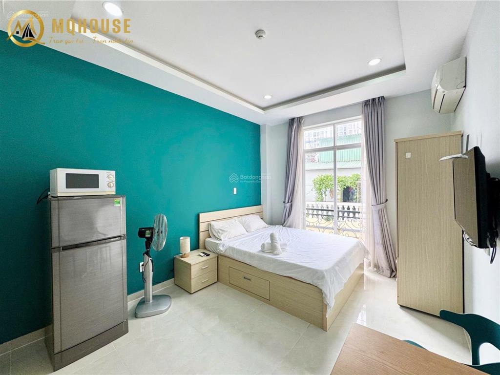 Căn phòng ban công lớn  full nội thất ngay gần cầu công lý, chùa vĩnh nghiêm