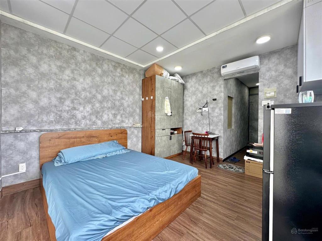 Căn hộ ban công lớnmáy giặt riêngthang máy,hầm xehẻm oto ngay cx đồng tiến,rivera park,hà đô q10