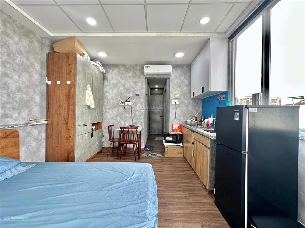 Căn hộ ban công lớnmáy giặt riêngthang máy,hầm xehẻm oto ngay cx đồng tiến,rivera park,hà đô q10