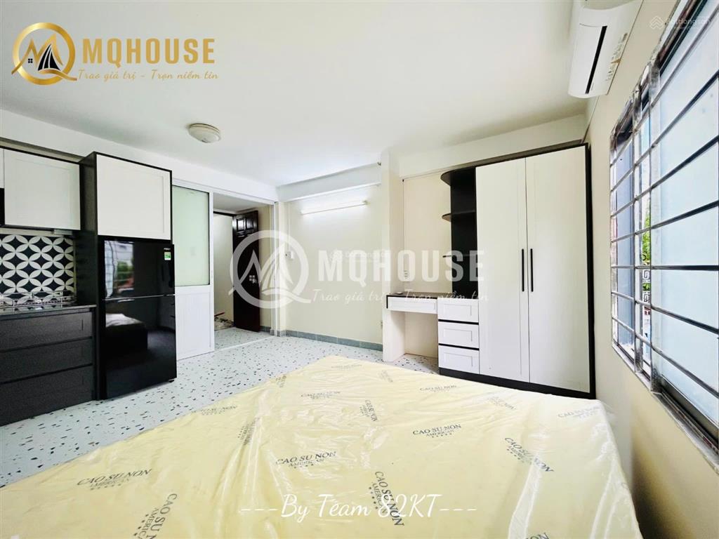 Căn hộ studio ban công, cửa sổ thoáng mát  full nội thất  khu ăn uống phan xích long, vạn kiếp
