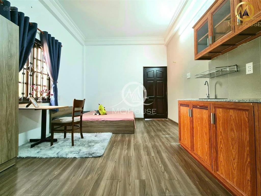 Căn hộ cửa sổ thoángfull nội thấthẻm lớnngay chợ tân định, cầu kiệu,đh uehisb,kiến trúc,..q3