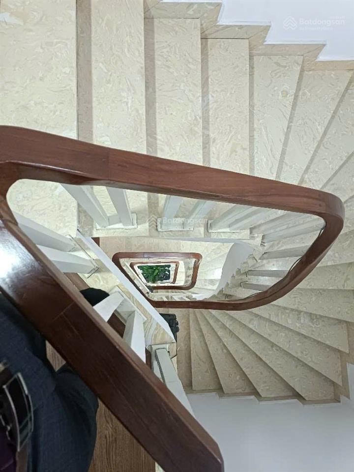 Bán nhà thụy khuê tây hồ, 43m2, 5 tầng, 2 thoáng, giá 8,7 tỷ, ở ngay đón tết