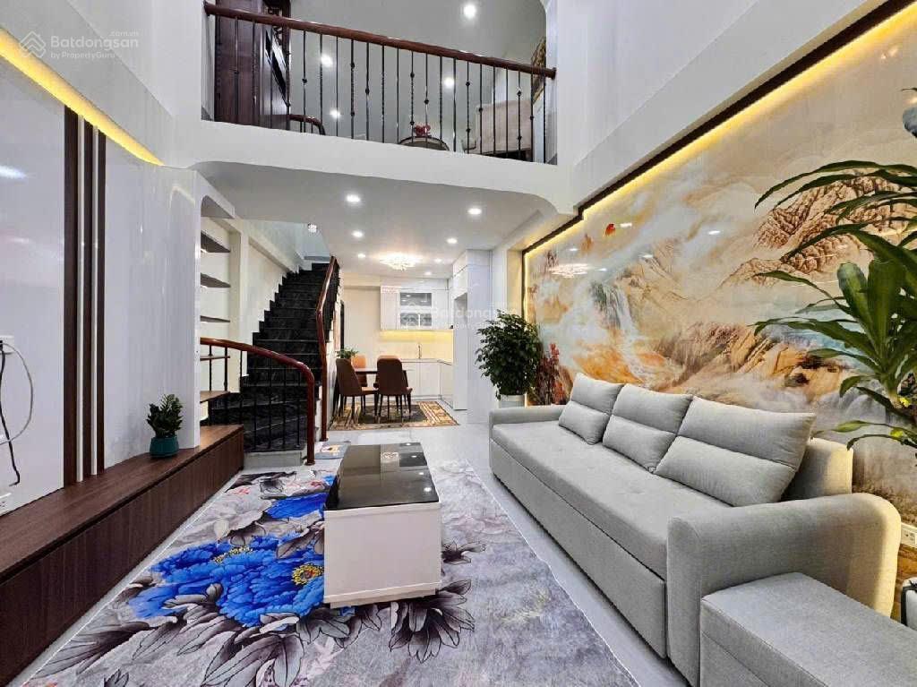 Chính chủ bán nhà hồ tây vị trí cực hiếm trong tầm tiền đi bộ ra hồ 35m2 5 tầng 8.7 tỷ