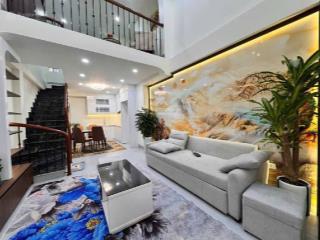 Chính chủ bán nhà hồ tây vị trí cực hiếm trong tầm tiền đi bộ ra hồ 35m2 5 tầng 8.7 tỷ