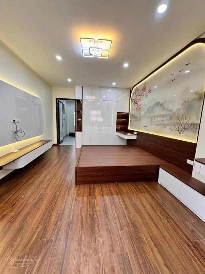 Chính chủ bán nhà hồ tây vị trí cực hiếm trong tầm tiền đi bộ ra hồ 35m2 5 tầng 8.7 tỷ