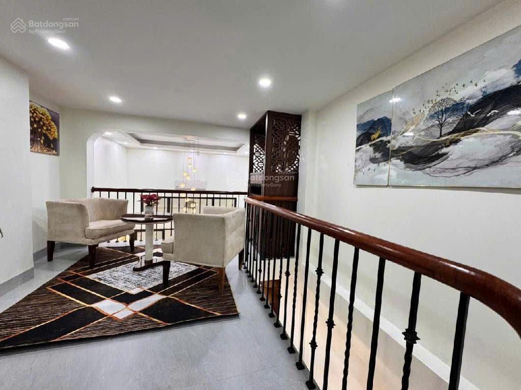Chính chủ bán nhà hồ tây vị trí cực hiếm trong tầm tiền đi bộ ra hồ 35m2 5 tầng 8.7 tỷ