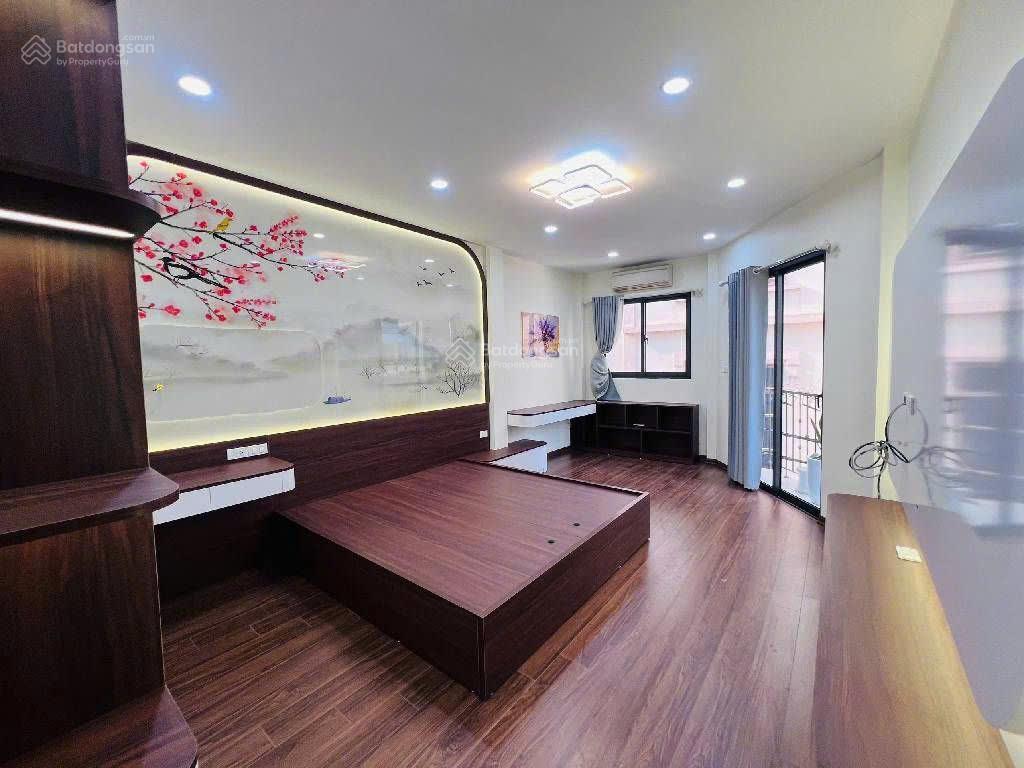 Chính chủ bán nhà hồ tây vị trí cực hiếm trong tầm tiền đi bộ ra hồ 35m2 5 tầng 8.7 tỷ
