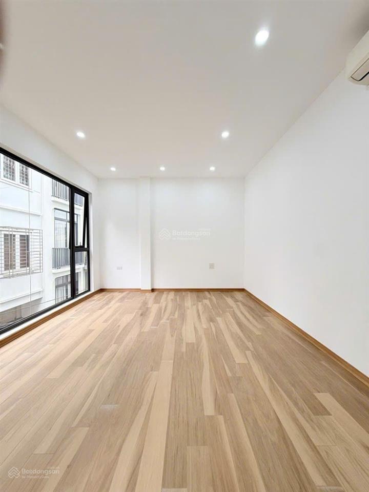 Nhà đẹp 55m², 5 tầng, ô tô đỗ cửa ngày đêm, khu dân trí cao, dòng tiền tốt.