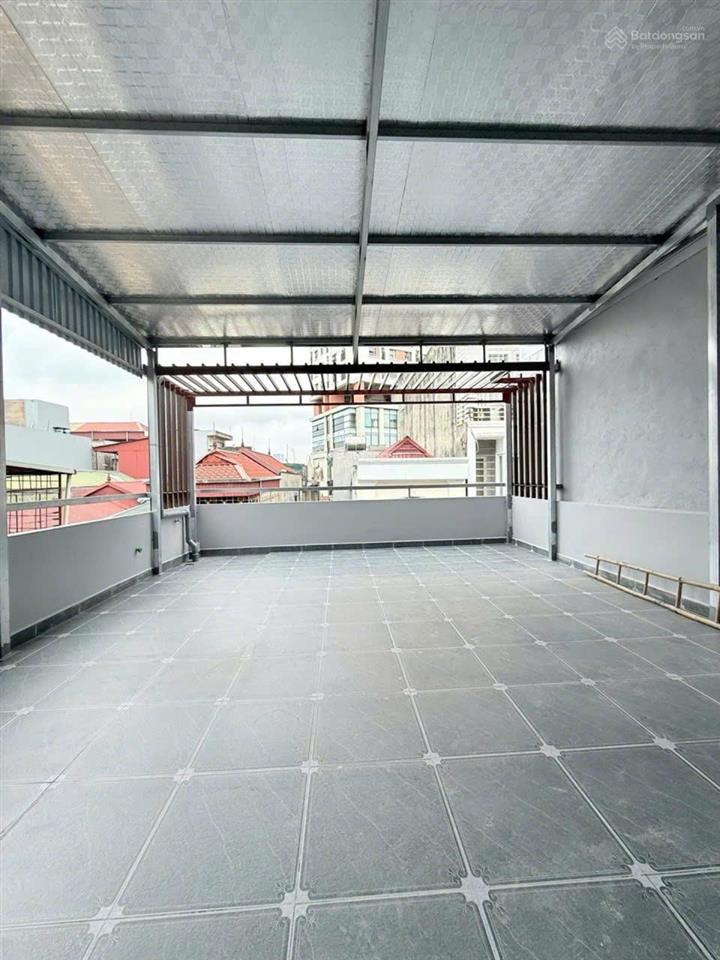 Nhà đẹp 55m², 5 tầng, ô tô đỗ cửa ngày đêm, khu dân trí cao, dòng tiền tốt.