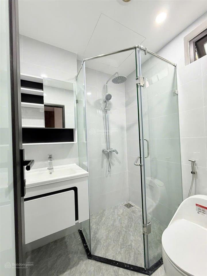Nhà đẹp 55m², 5 tầng, ô tô đỗ cửa ngày đêm, khu dân trí cao, dòng tiền tốt.