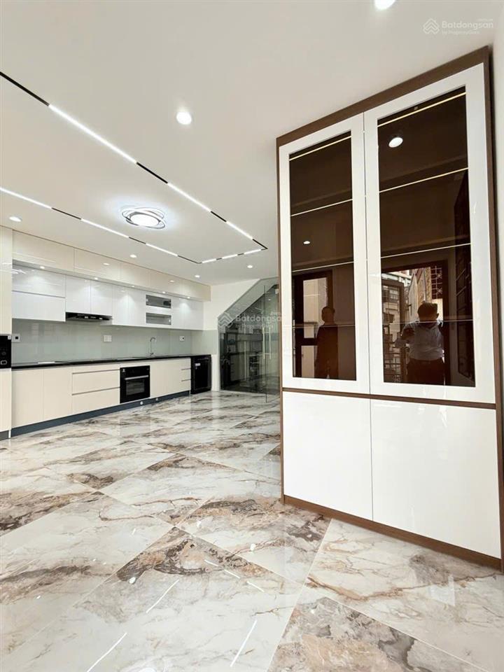 Nhà đẹp 55m², 5 tầng, ô tô đỗ cửa ngày đêm, khu dân trí cao, dòng tiền tốt.
