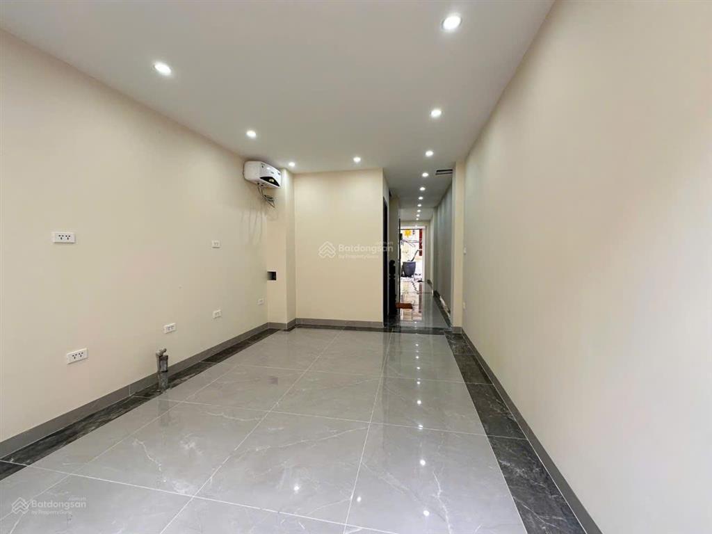 Bán gấp nhà lạc long quân  tây hồ  60m  6 tầng mới tinh  lô góc 3 thoáng  cách hồ tây 200m