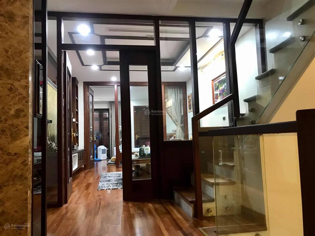 Bán nhà võng thị  tây hồ  70m  5 tầng  4,5m  giá chỉ 16 tỷ  không quy hoạch  cực hiếm