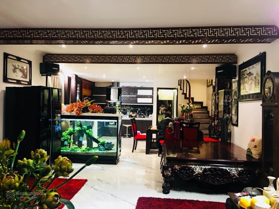 Bán nhà võng thị  tây hồ  70m  5 tầng  4,5m  giá chỉ 16 tỷ  không quy hoạch  cực hiếm