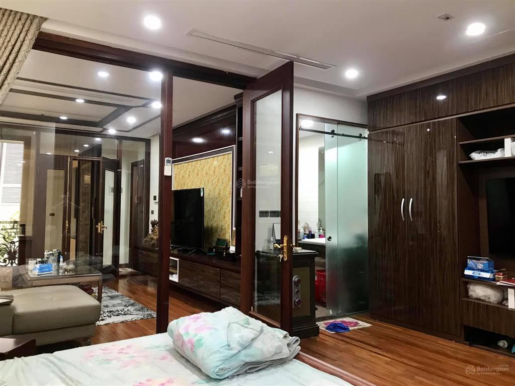 Bán nhà võng thị  tây hồ  70m  5 tầng  4,5m  giá chỉ 16 tỷ  không quy hoạch  cực hiếm