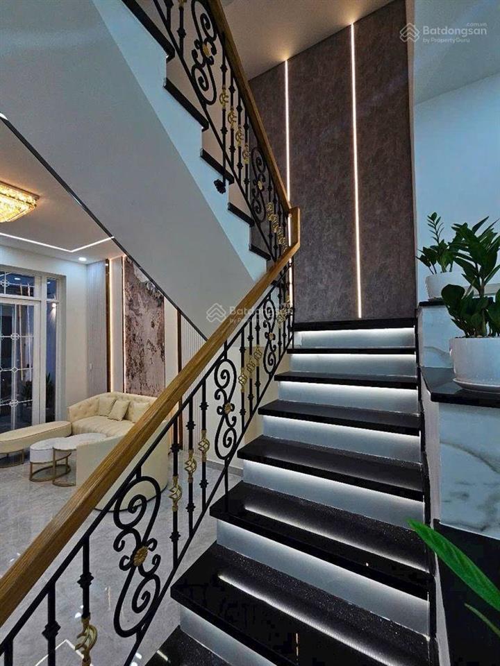 Nhà mới đẹp bình tân ngang bề thế 5m 4 tầng 68m2 4 pn 5wc hẻm 5m 7,1 tỉ giáp q.6, tân phú.