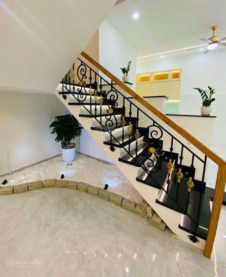 Nhà mới đẹp bình tân ngang bề thế 5m 4 tầng 68m2 4 pn 5wc hẻm 5m 7,1 tỉ giáp q.6, tân phú.