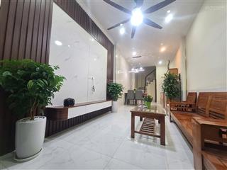 Chính chủ 3 tỷ sở hữu nhà 3 tầng sát bìa làng yên nhân  full thổ  full nội thất, không lỗi