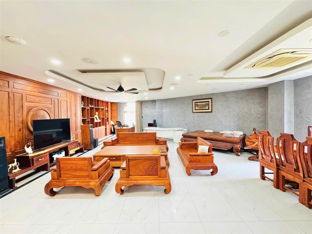 Giảm 10 tỷ tòa nhà vp đẹp góc 2mt cmt8 q3. 11x13m dtcn 128m2 hầm 7 tầng, hđt 250tr/tháng. giá 66 tỷ