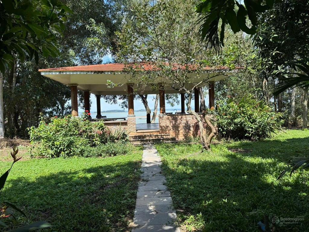 Chỉ 1 triệu/m2 mua biệt thự vườn resort view hồ trị an, đồng nai. 200x225m tổng 4,5ha. giá 50 tỷ tl