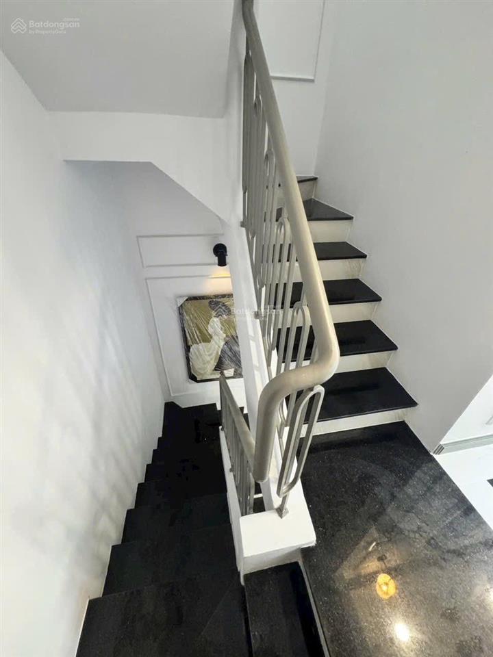 Bán nhà mới 100%, nguyễn cảnh chân q1 (sáp nhập võ văn kiệt) 5 tầng, ngang hiếm 10m giá 16.2tỷ