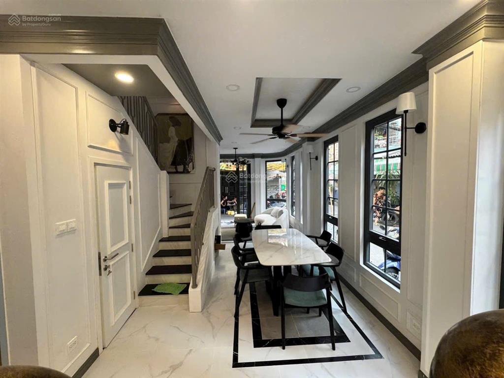 Bán nhà mới 100%, nguyễn cảnh chân q1 (sáp nhập võ văn kiệt) 5 tầng, ngang hiếm 10m giá 16.2tỷ