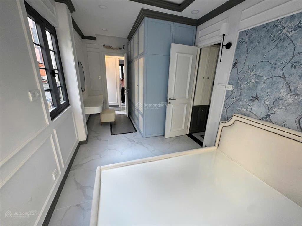 Bán nhà mới 100%, nguyễn cảnh chân q1 (sáp nhập võ văn kiệt) 5 tầng, ngang hiếm 10m giá 16.2tỷ