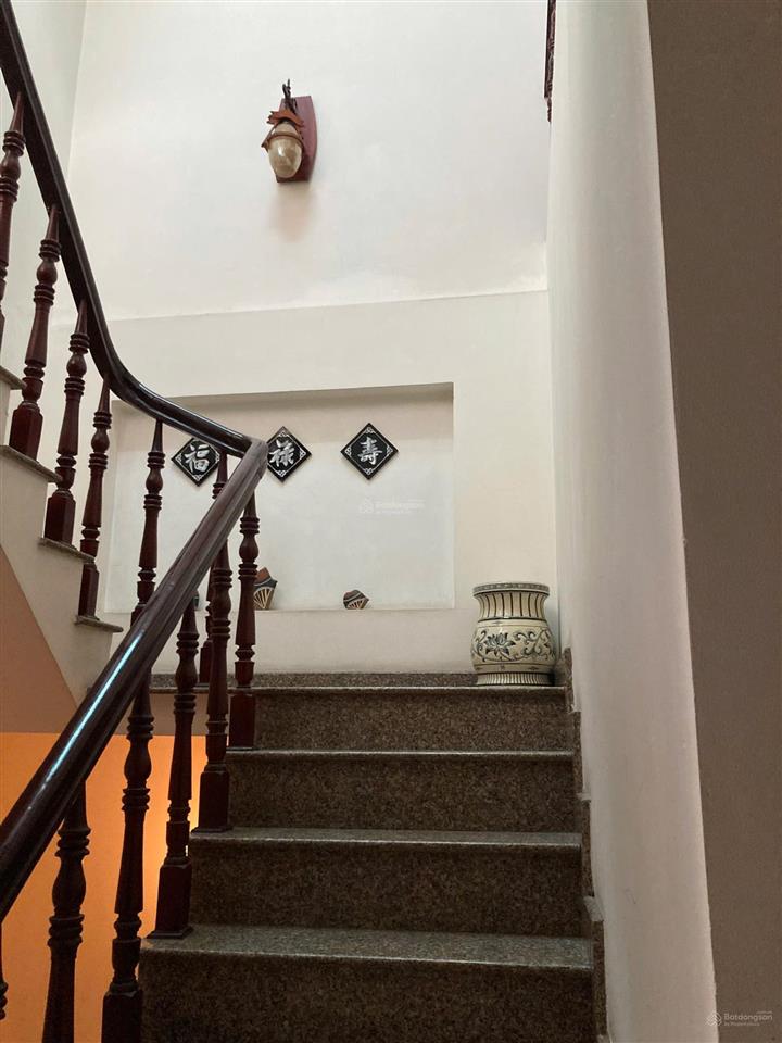 Bán nhà tô hiến thành 73m² 4 tầng chắc chắn hẻm xe hơi thích hợp vừa ở vừa cho thuê, giá 14,6 tỷ